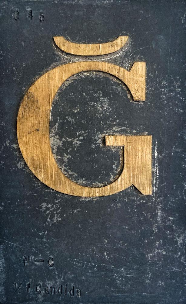 Schriftschablone Ğ (halbfette Candida)