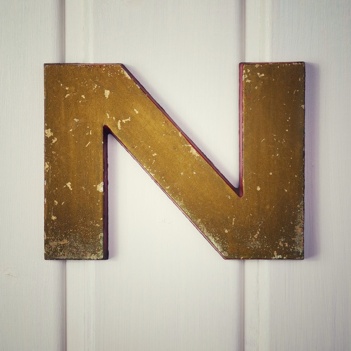Vintage-Buchstabe N