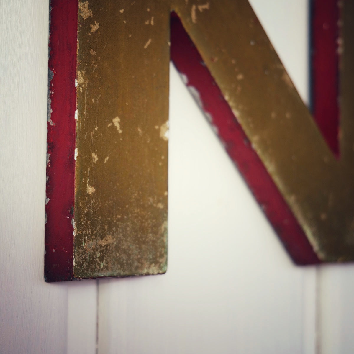 Vintage-Buchstabe N
