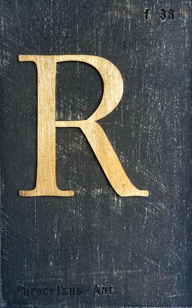 Schriftschablone R (Paracelsus-Antiqua)