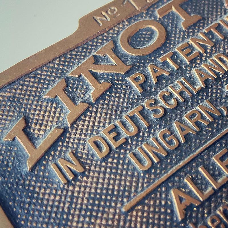 Linotype-Typenschild (1902)